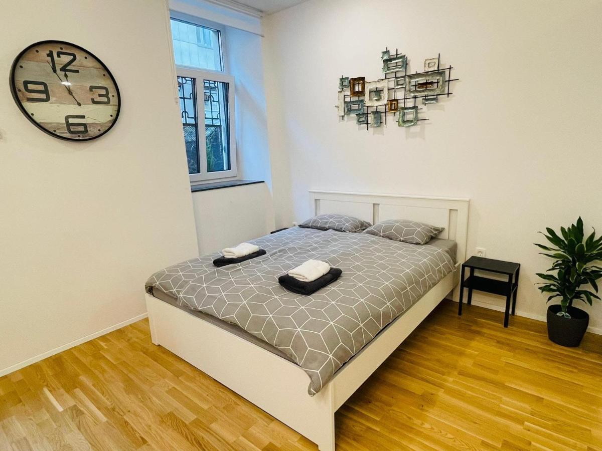 Loni'S Place Apartments 卢布尔雅那 外观 照片